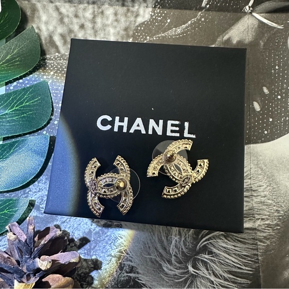 Authentic Chanel earrings💕💕💕 - Picture 6 of 10